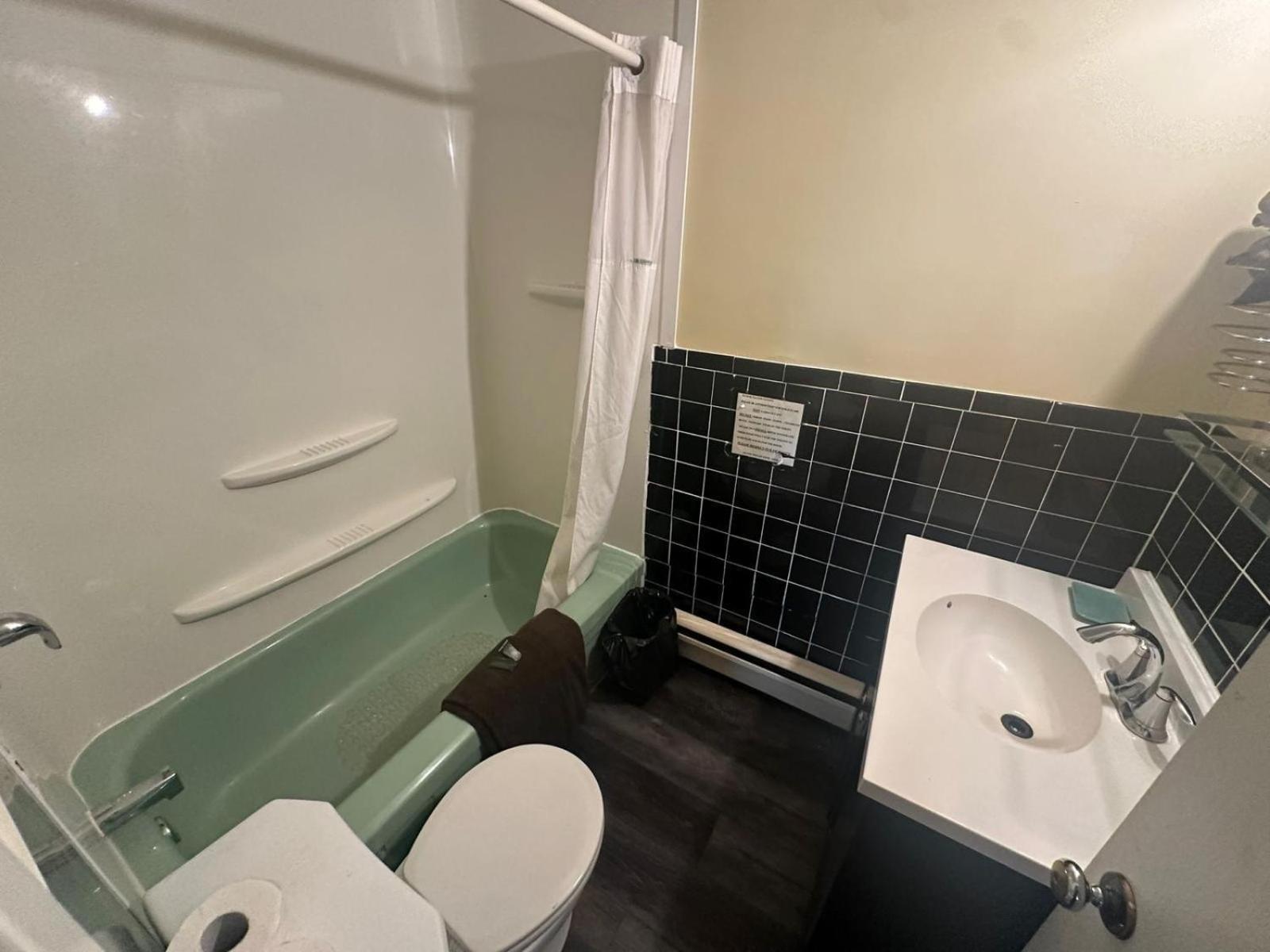 Pine Ridge Motel Timmins Dış mekan fotoğraf