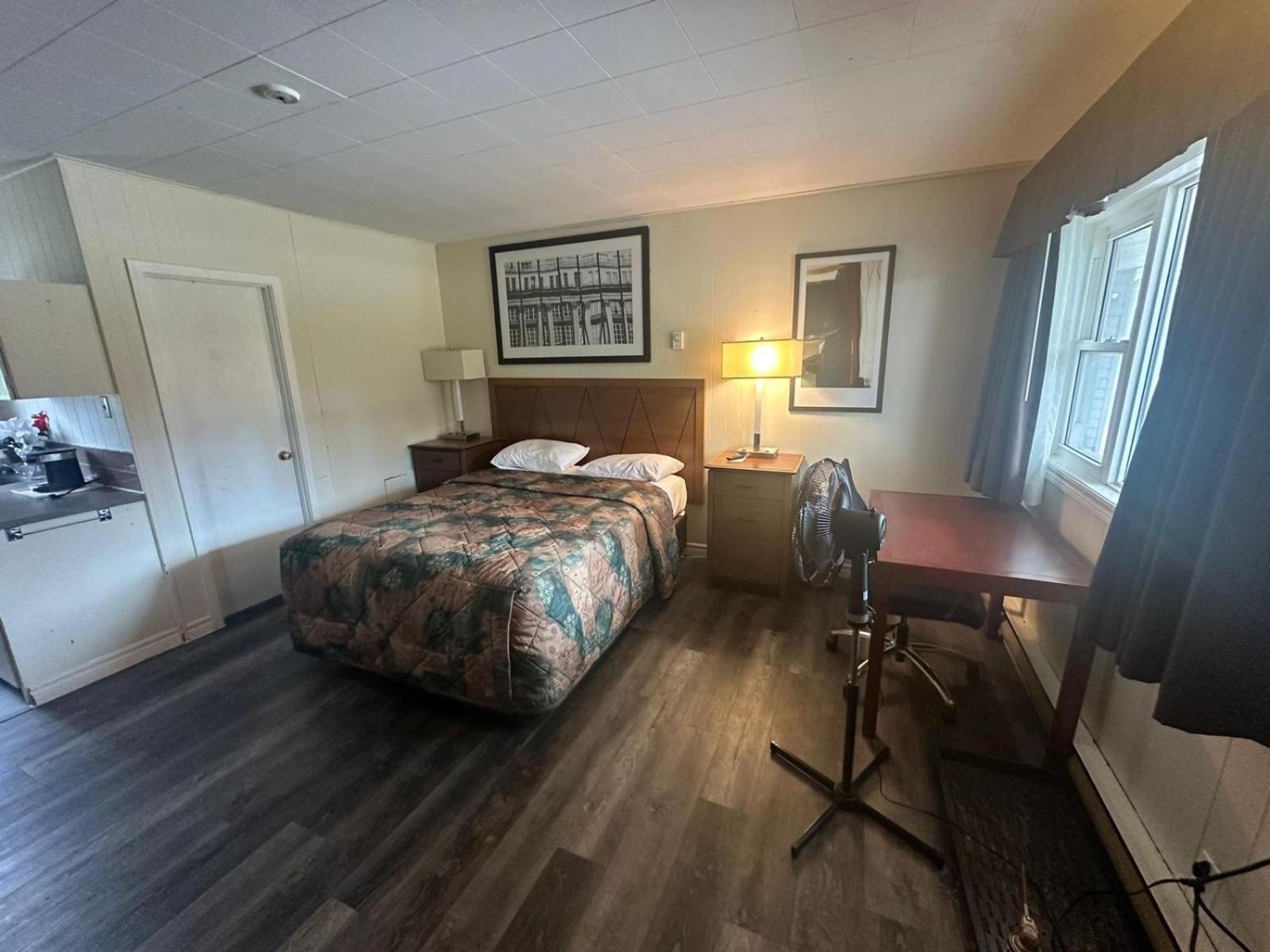 Pine Ridge Motel Timmins Dış mekan fotoğraf